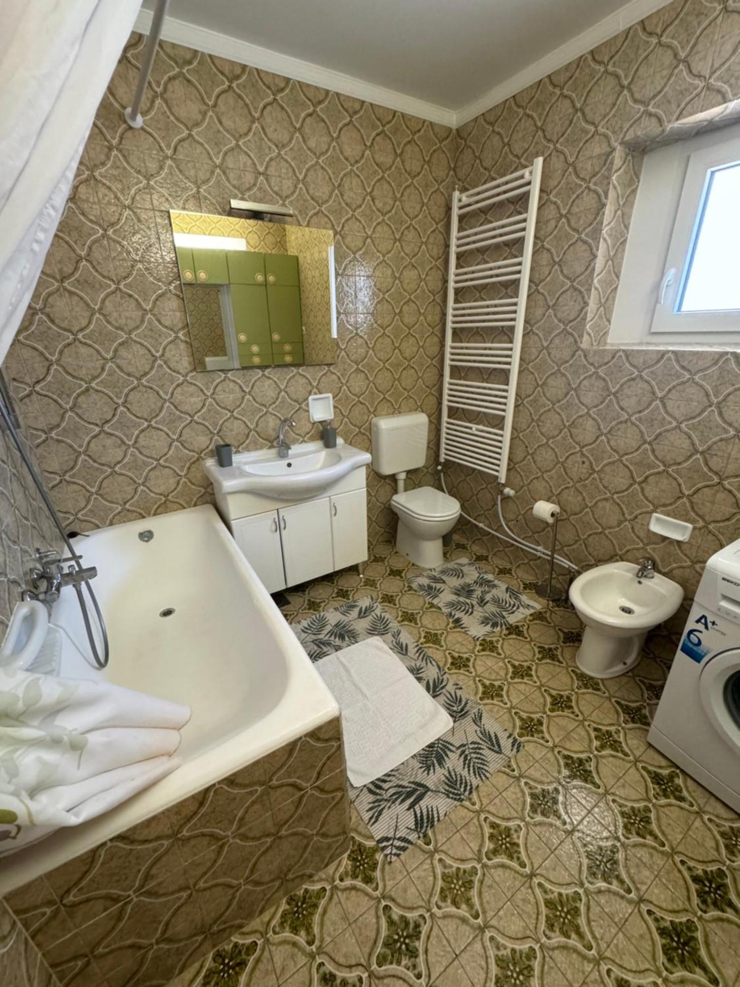 Apartments And Rooms Orazem Zoro ポルトローシュ エクステリア 写真