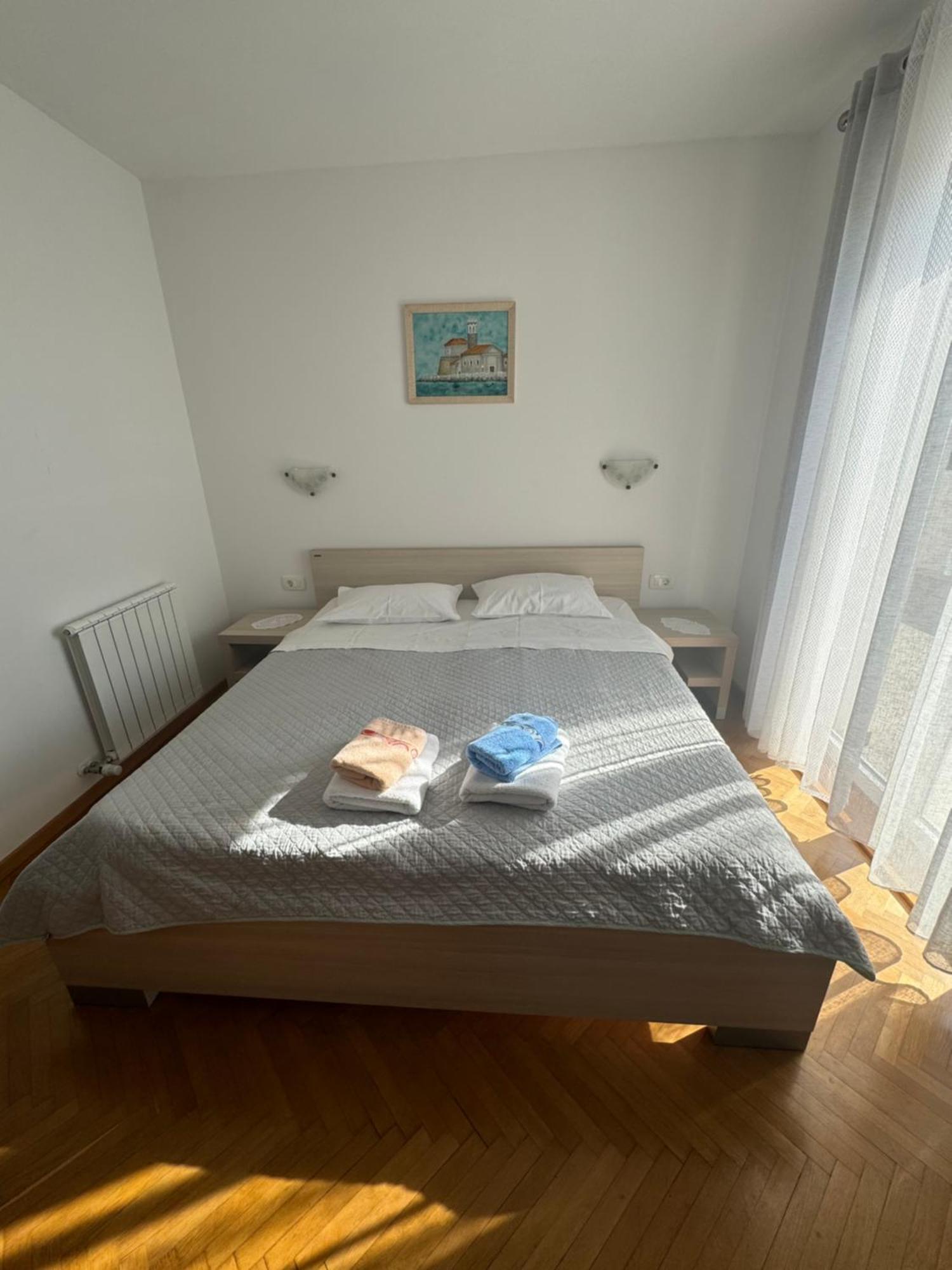 Apartments And Rooms Orazem Zoro ポルトローシュ エクステリア 写真